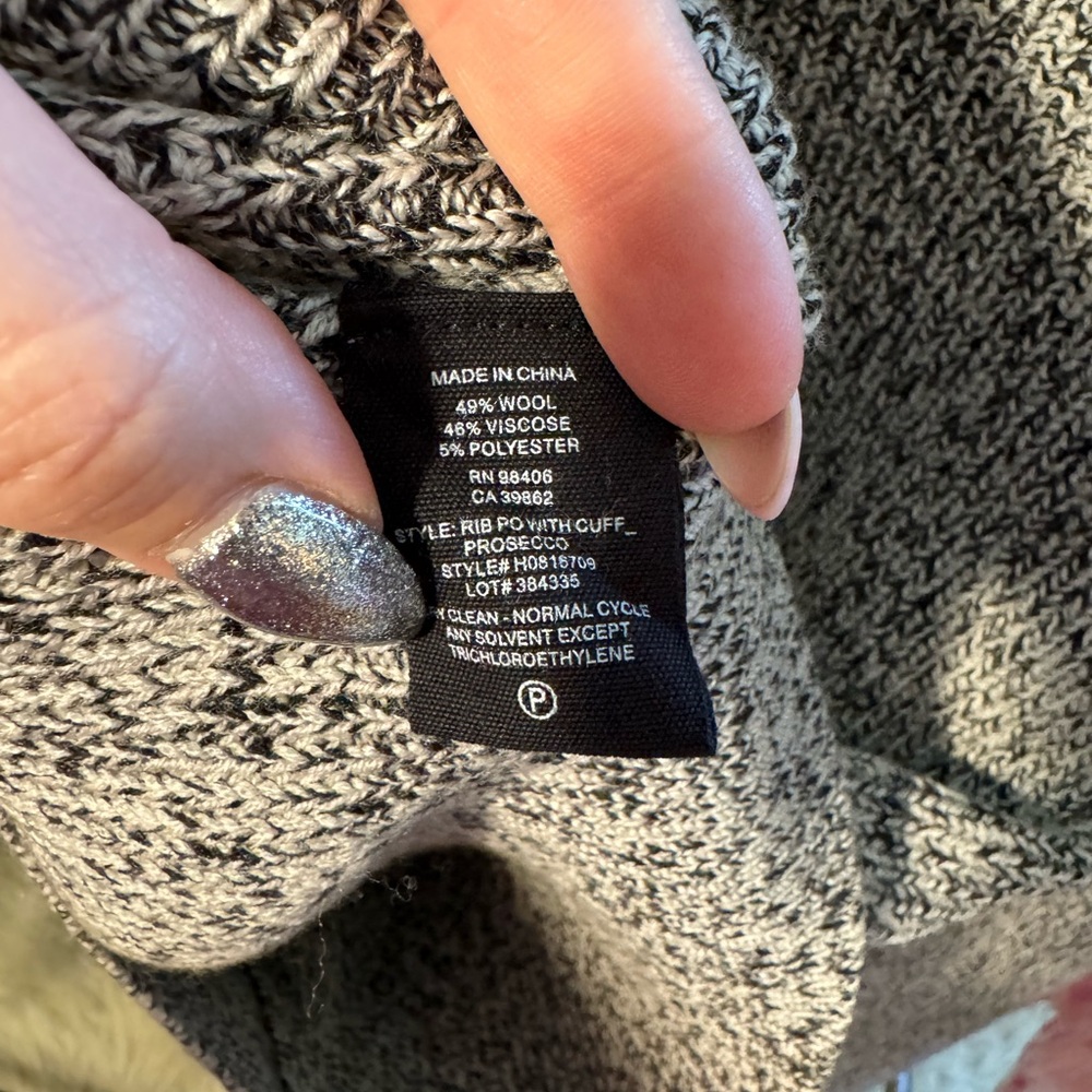 Theory Sweater - Picture 3 of 3